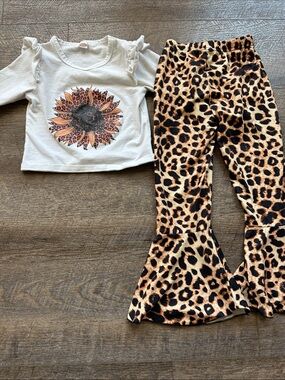💕3/20 SHEIN Leopard Print Flare Leggings - Brown and Black